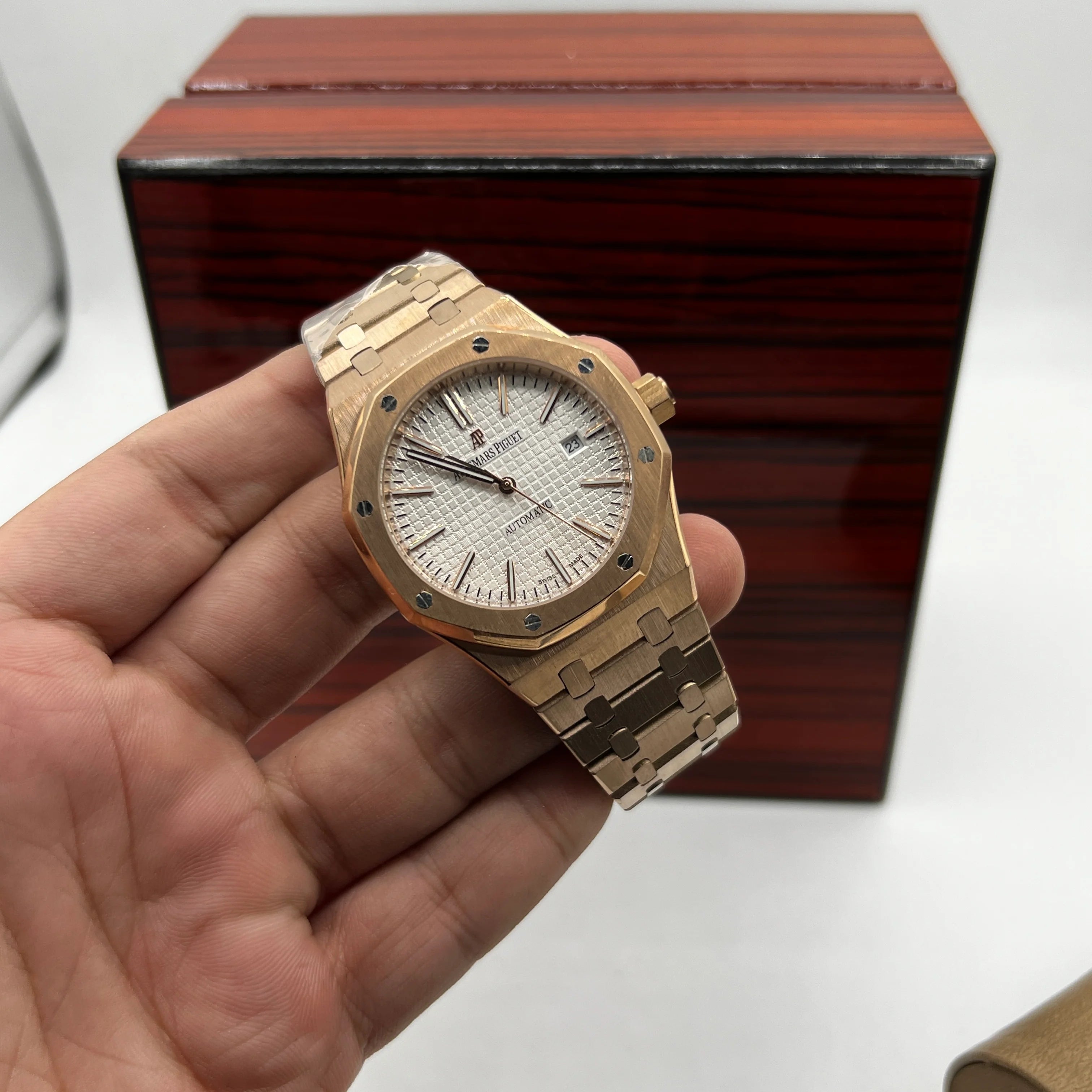 AUDEMARS PIGUET ROYAL OAK - WHITE